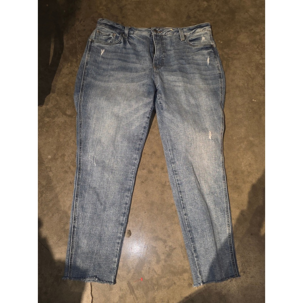 Kut from the Kloth Catherine Fab Ab Boyfriend Jeans Medium Wash Distressed 14W